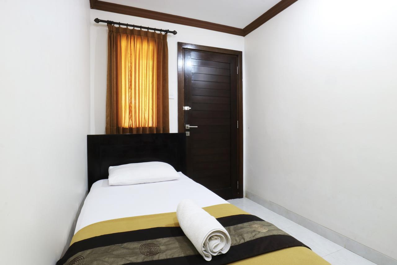 Pondok 3 Mertha Kuta Lombok Exterior foto